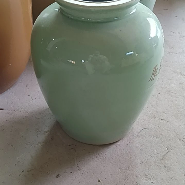 慧***軒缸20斤酒坛带金属盖一个