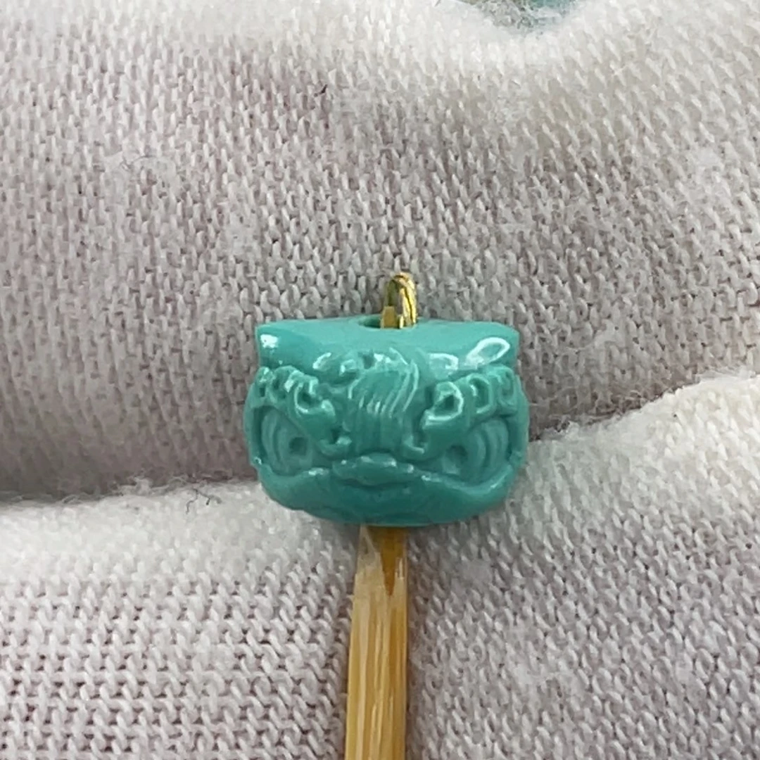 绿松石未镶嵌挂件