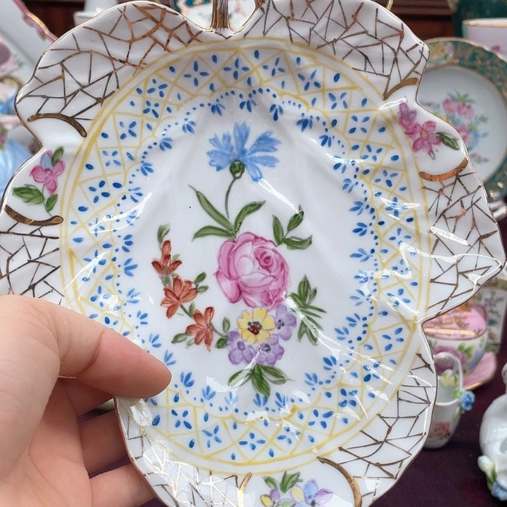 杯碟陶瓷摆件陶瓷