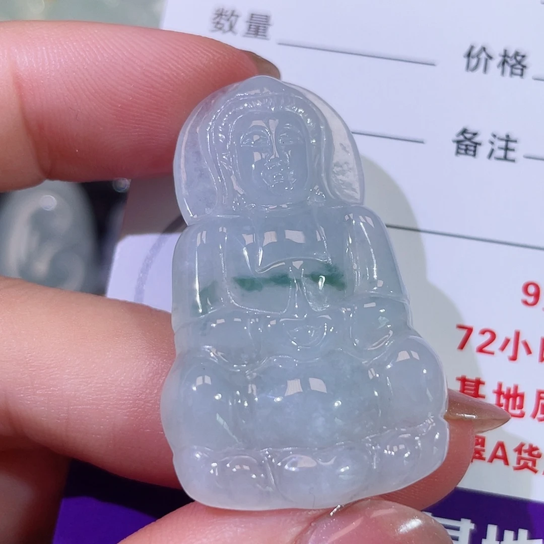 翡翠未镶嵌颈饰观音