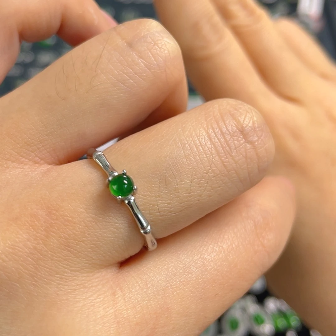 未镶嵌戒指翡翠戒指