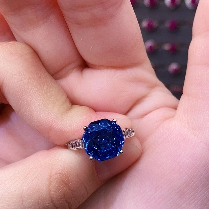 银S925镶嵌戒指托帕石