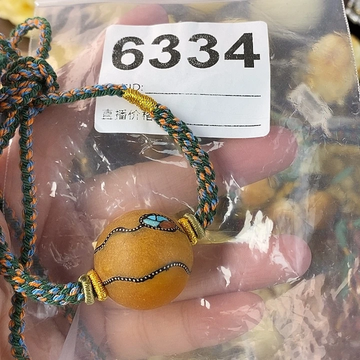 蜜蜡未镶嵌珠宝奇石