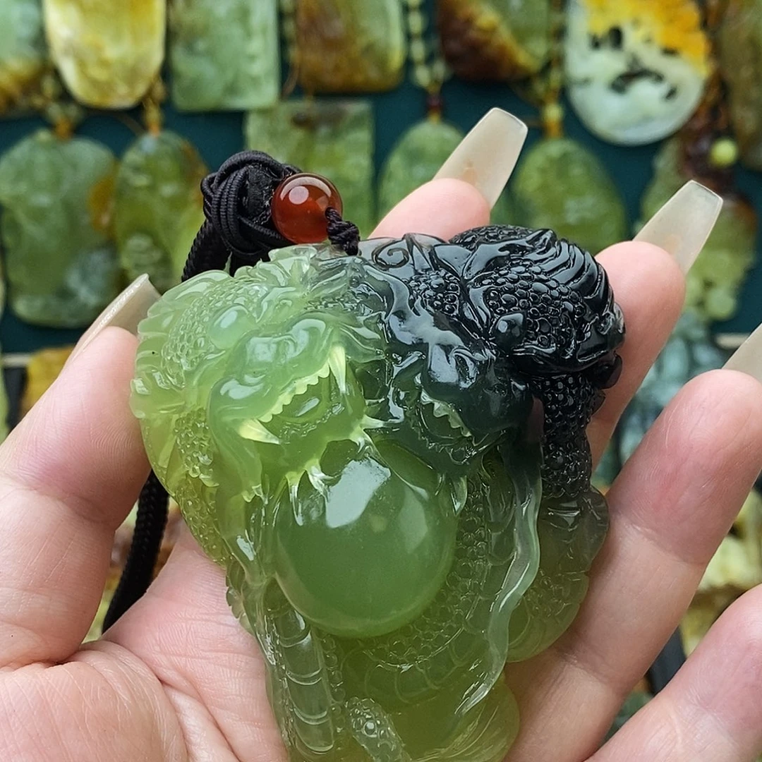 蛇纹石玉未镶嵌颈饰手把龙牙二龙戏珠