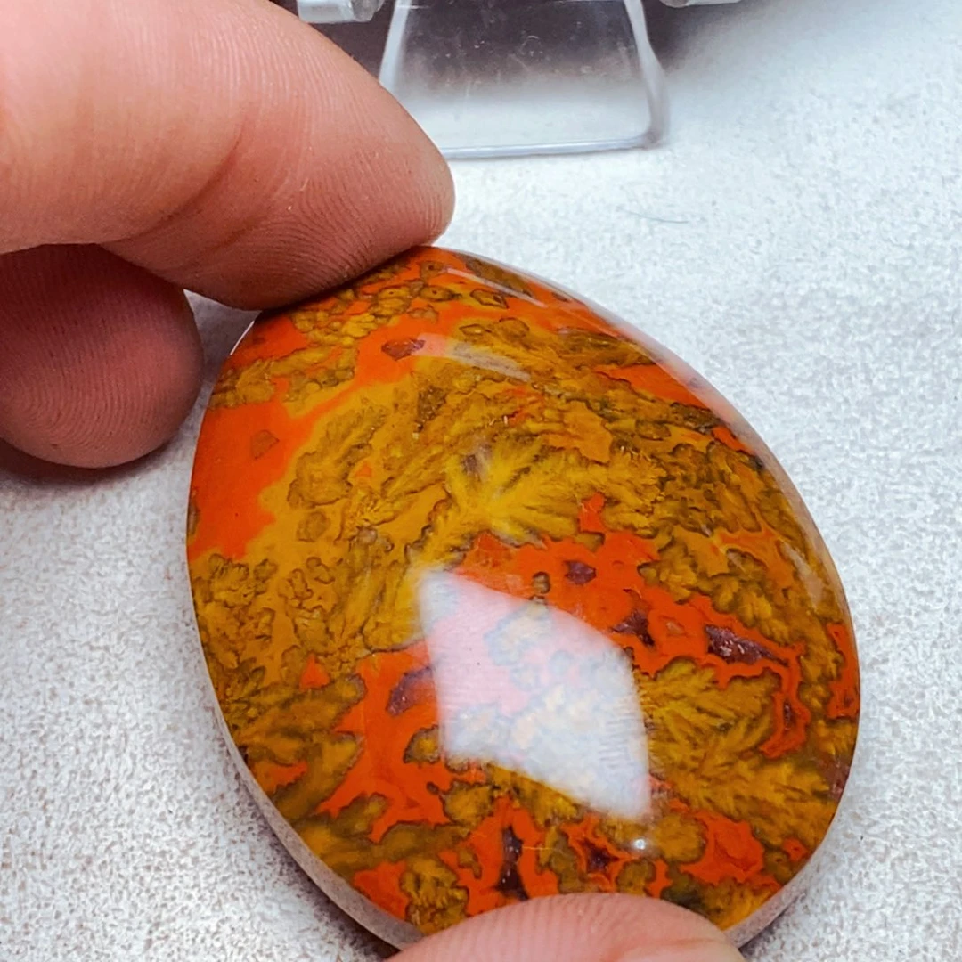 平***祥玛瑙/玉髓未镶嵌颈饰