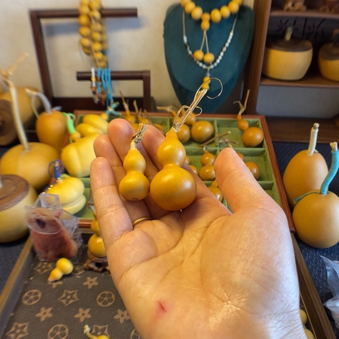 蕊****?小女孩说自己在一块的地方也没有