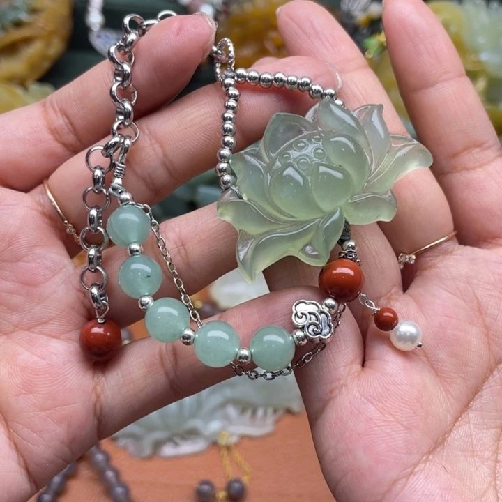 蛇纹石玉未镶嵌吊坠