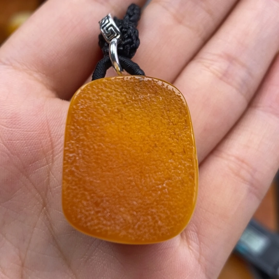 琥珀吊坠(赠链)未镶嵌