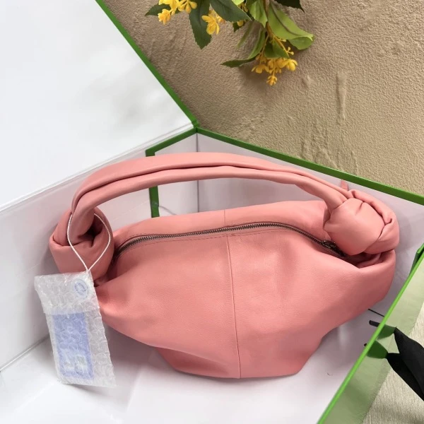 95新/葆蝶家/包包/250802XZ0014