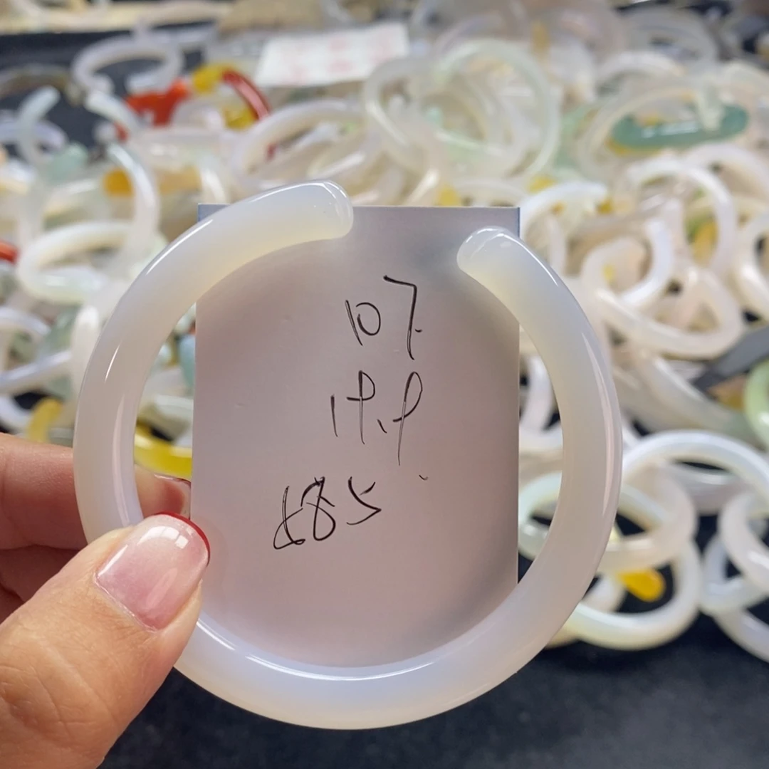手镯玛瑙/玉髓未镶嵌107