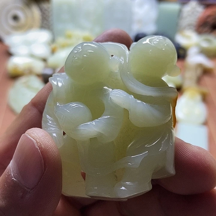 和田玉未镶嵌挂件