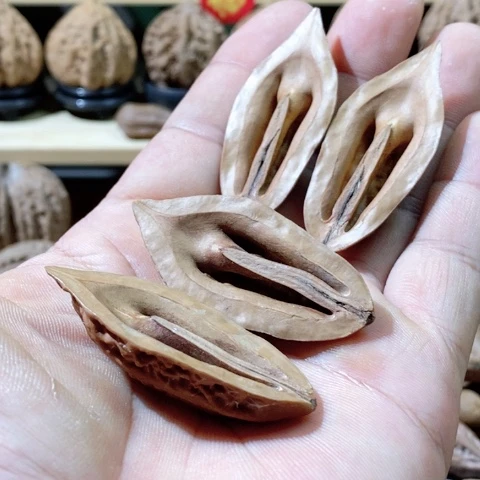 文玩核桃把件村*开半