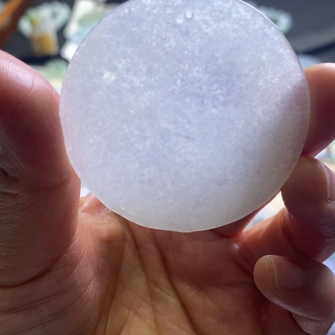 翡翠颈饰未镶嵌木纳雪花棉的无事牌