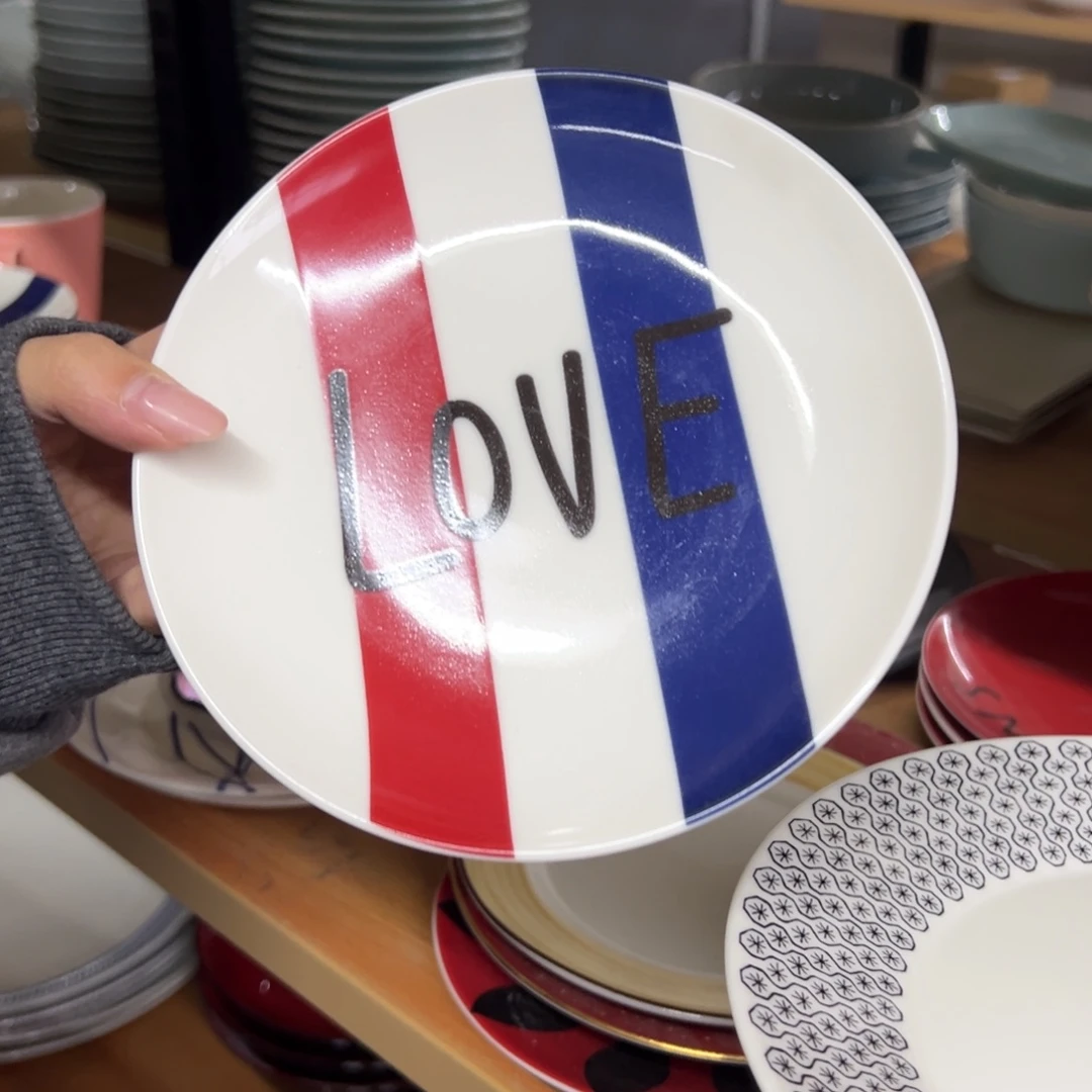 新骨瓷160瑕疵慎拍 love 红白蓝 6.25寸骨碟