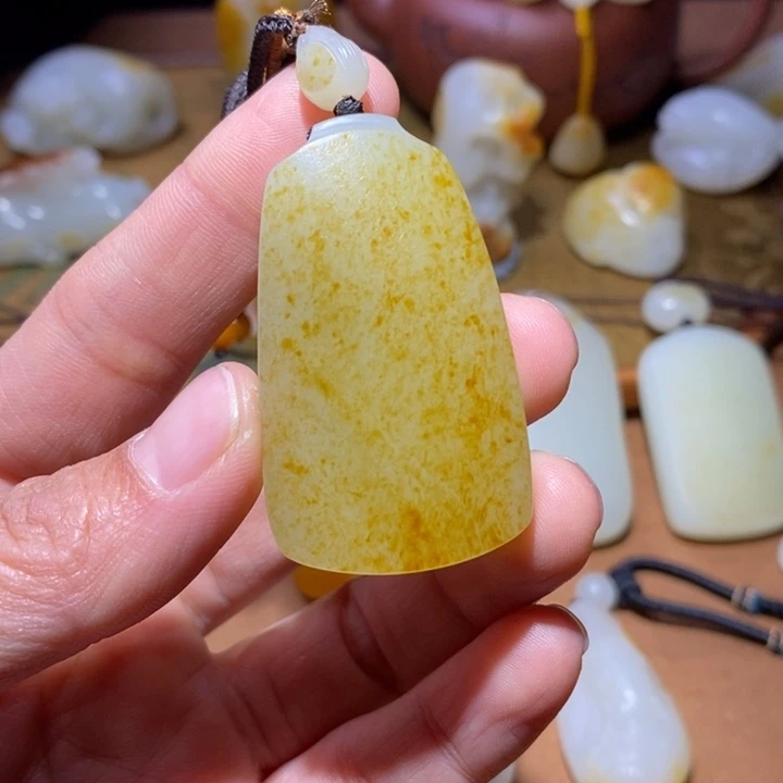 和田玉未镶嵌吊坠(不含链)