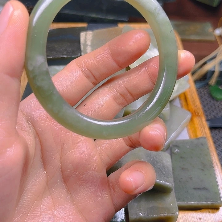 未镶嵌和田玉珠宝半成品A****花