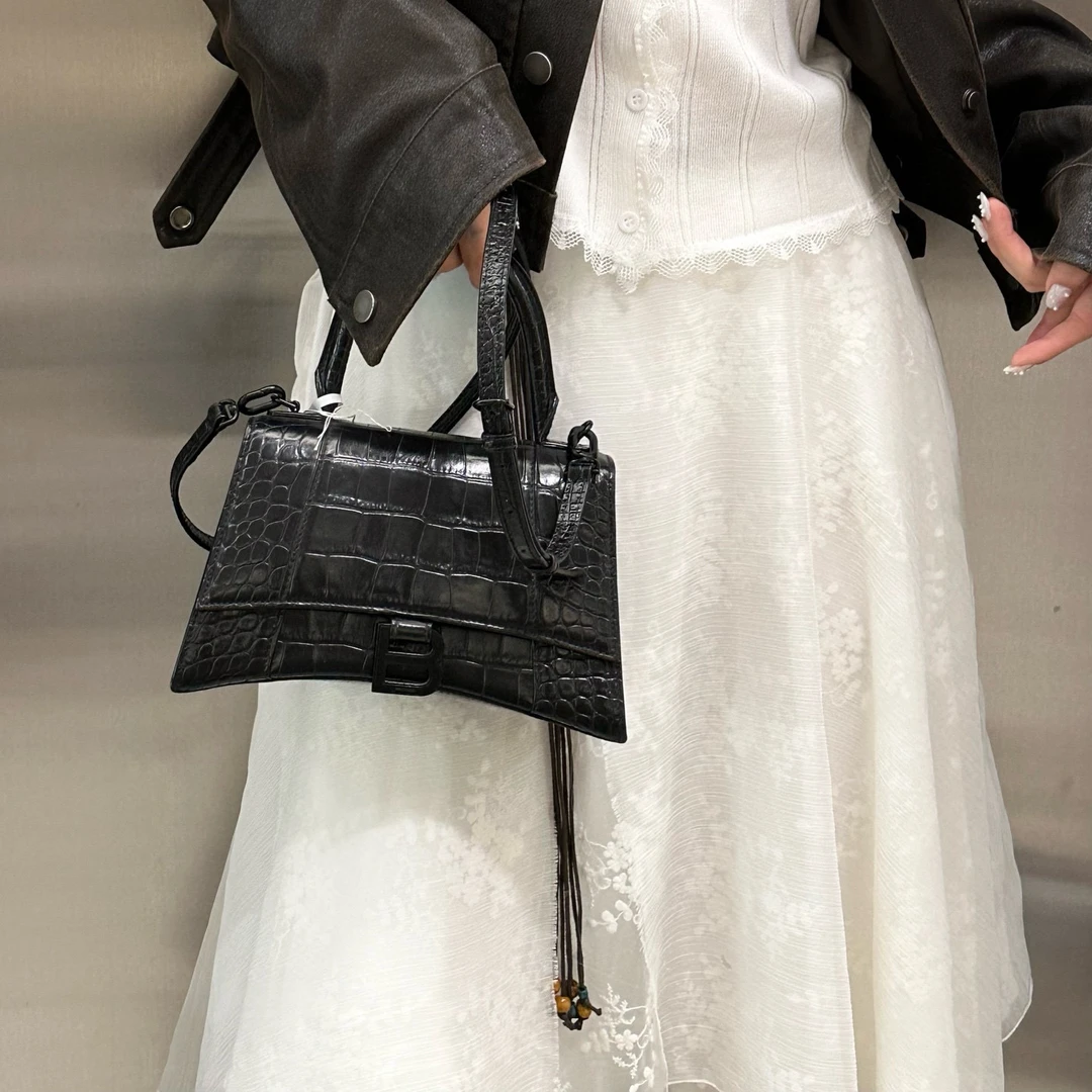 95新 Balenciaga/巴黎世家 巴黎世家 黑色s号沙漏斜挎包K