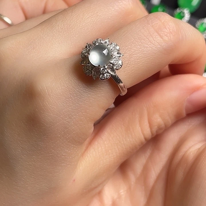 翡翠未镶嵌颈饰蛋面戒指