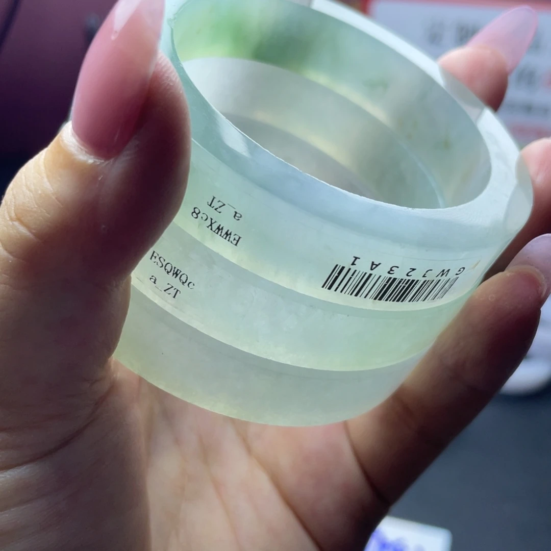 定制翡翠未镶嵌缅A翡翠多样性发一定金