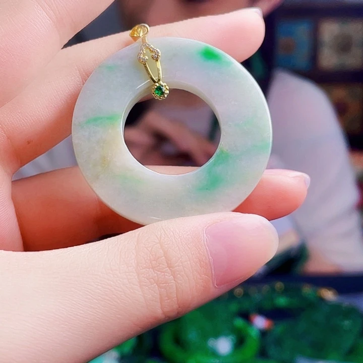 翡翠银S925镶嵌颈饰多样性