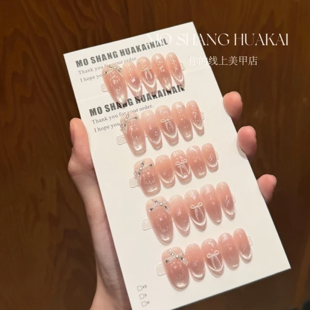 【线条小狗】猫眼俏皮可爱蝴蝶结小狗温柔纯欲02060401纯手工穿戴甲