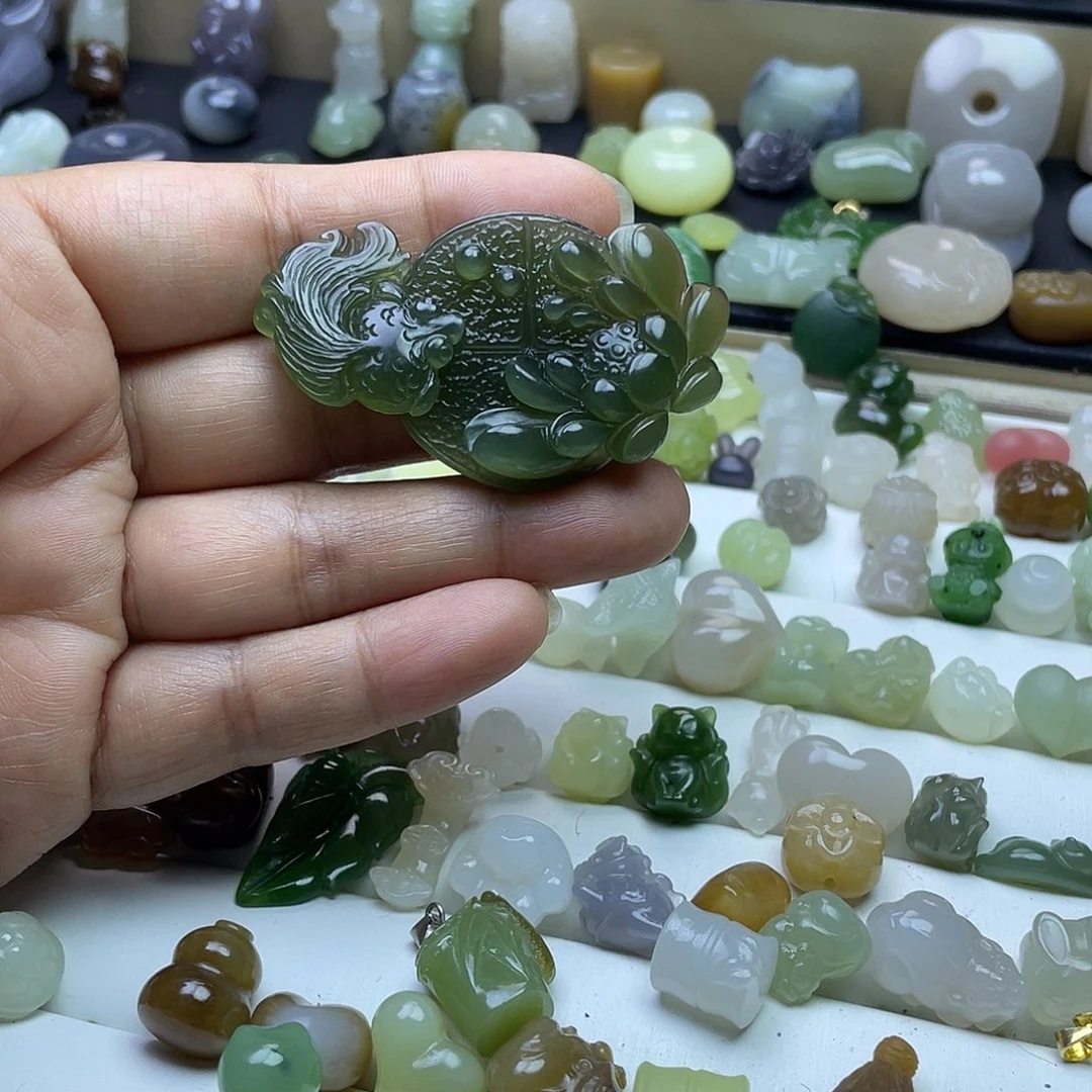 颈饰未镶嵌和田玉