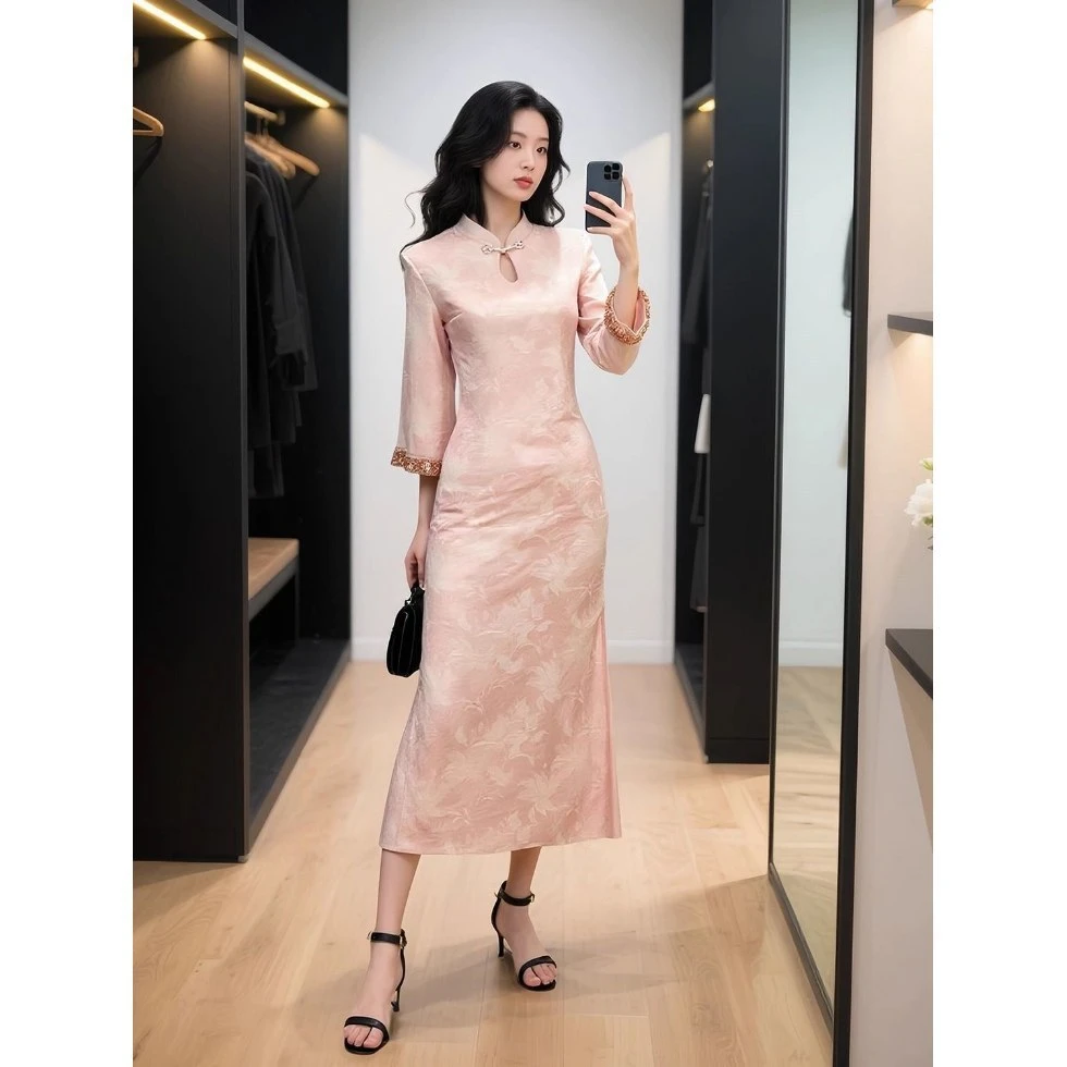 画报夫人2025秋季新中式气质名媛提花盘扣连衣裙高级感独特绝美改