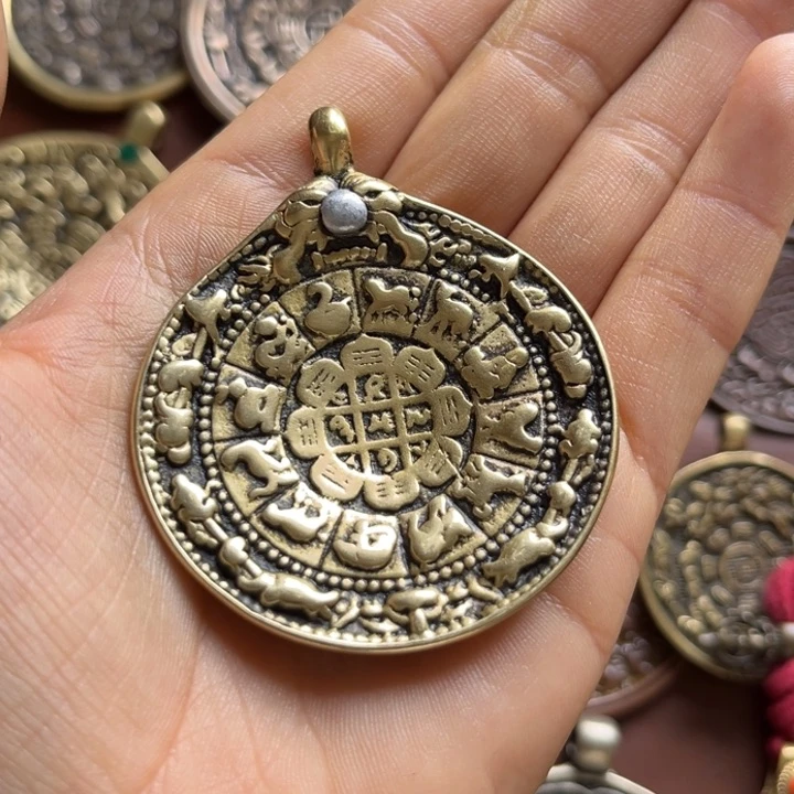 琉璃颈饰?****?喜欢的朋友