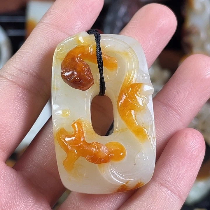 老***药和田玉未镶嵌挂件
