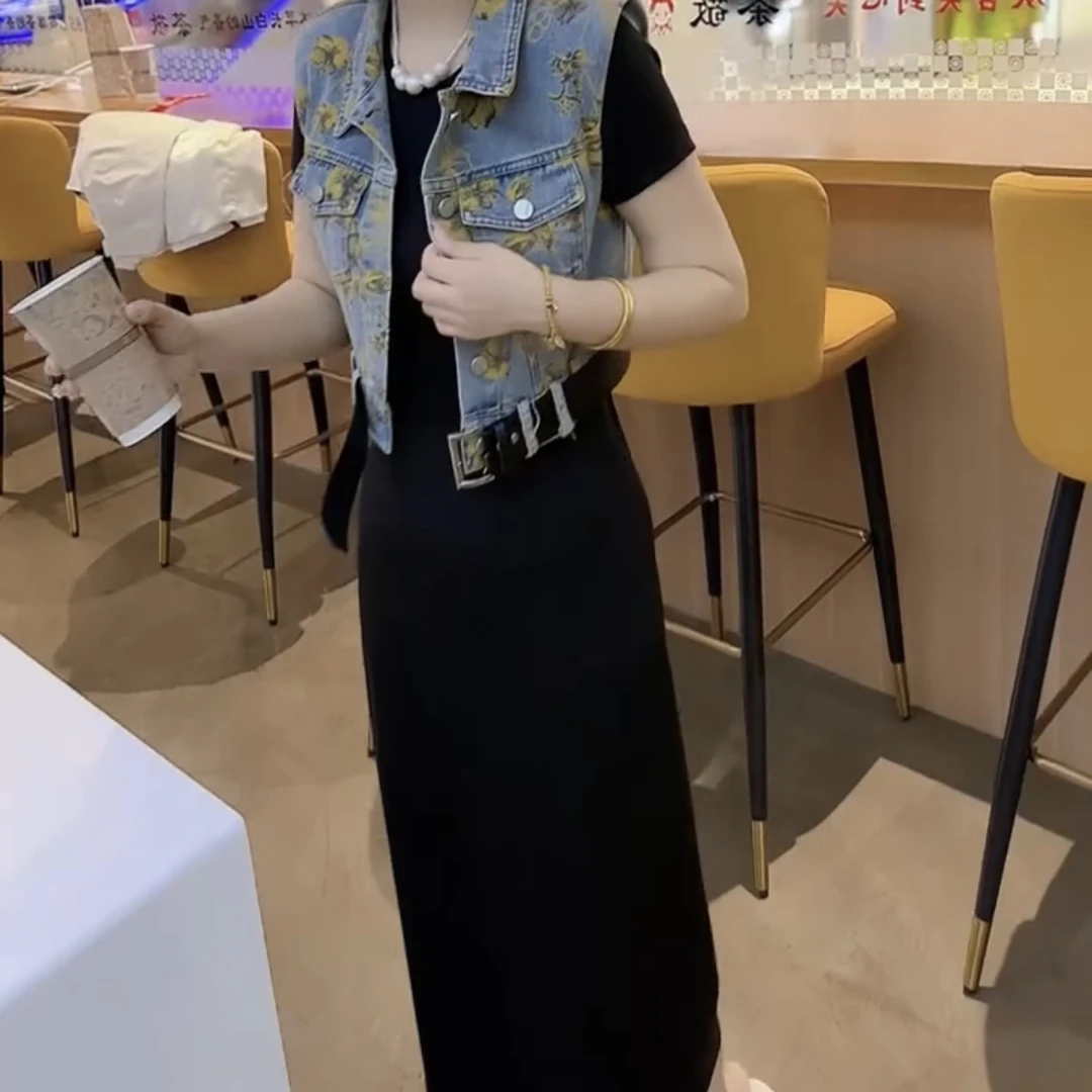 新款连衣裙搭配牛仔马甲套装两件套