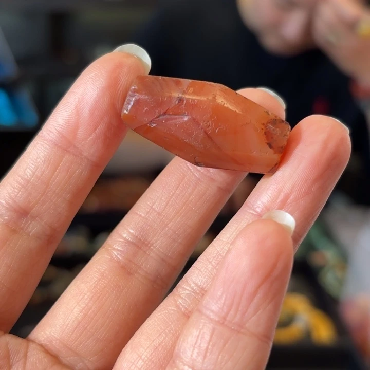 霖***月玛瑙/玉髓未镶嵌颈饰