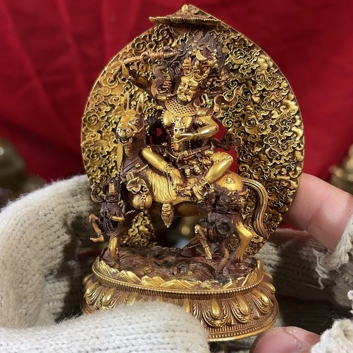 钱*宇吉祥天母鎏金摆件