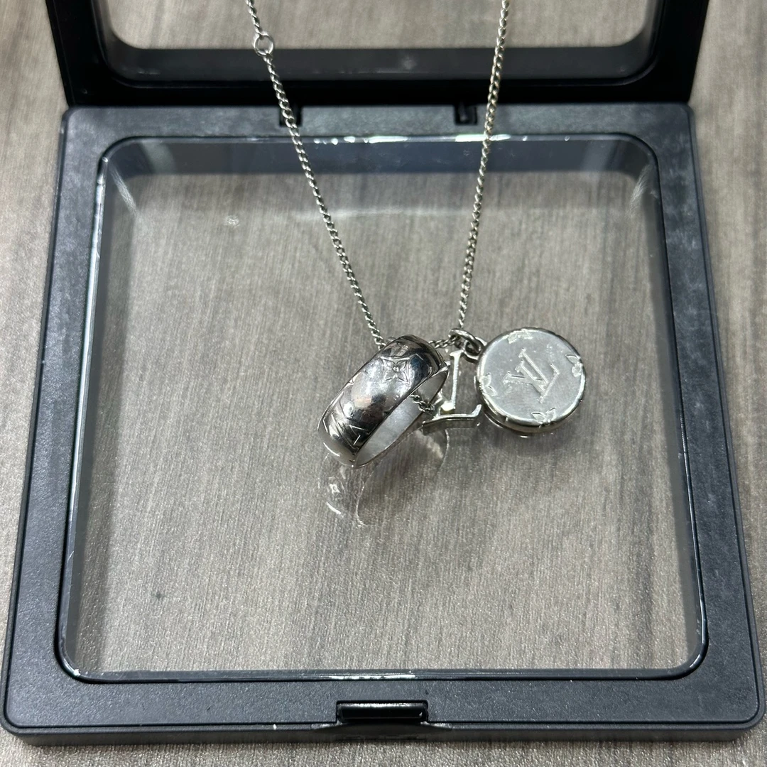 99新 MaxMara LV三合一项链 花纹雕刻