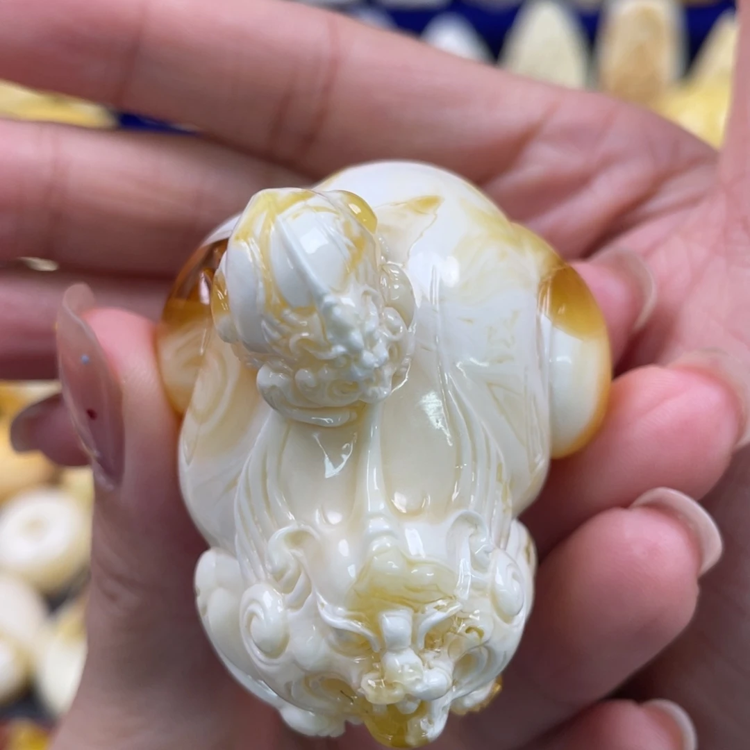 蜜蜡未镶嵌裸石琥珀蜜蜡貔貅吊坠