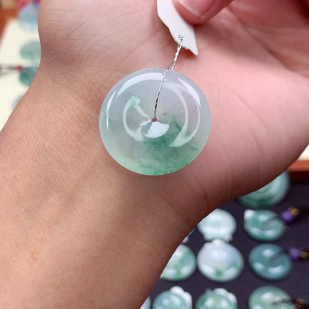 翡翠未镶嵌颈饰32 尺寸26.4-6.2