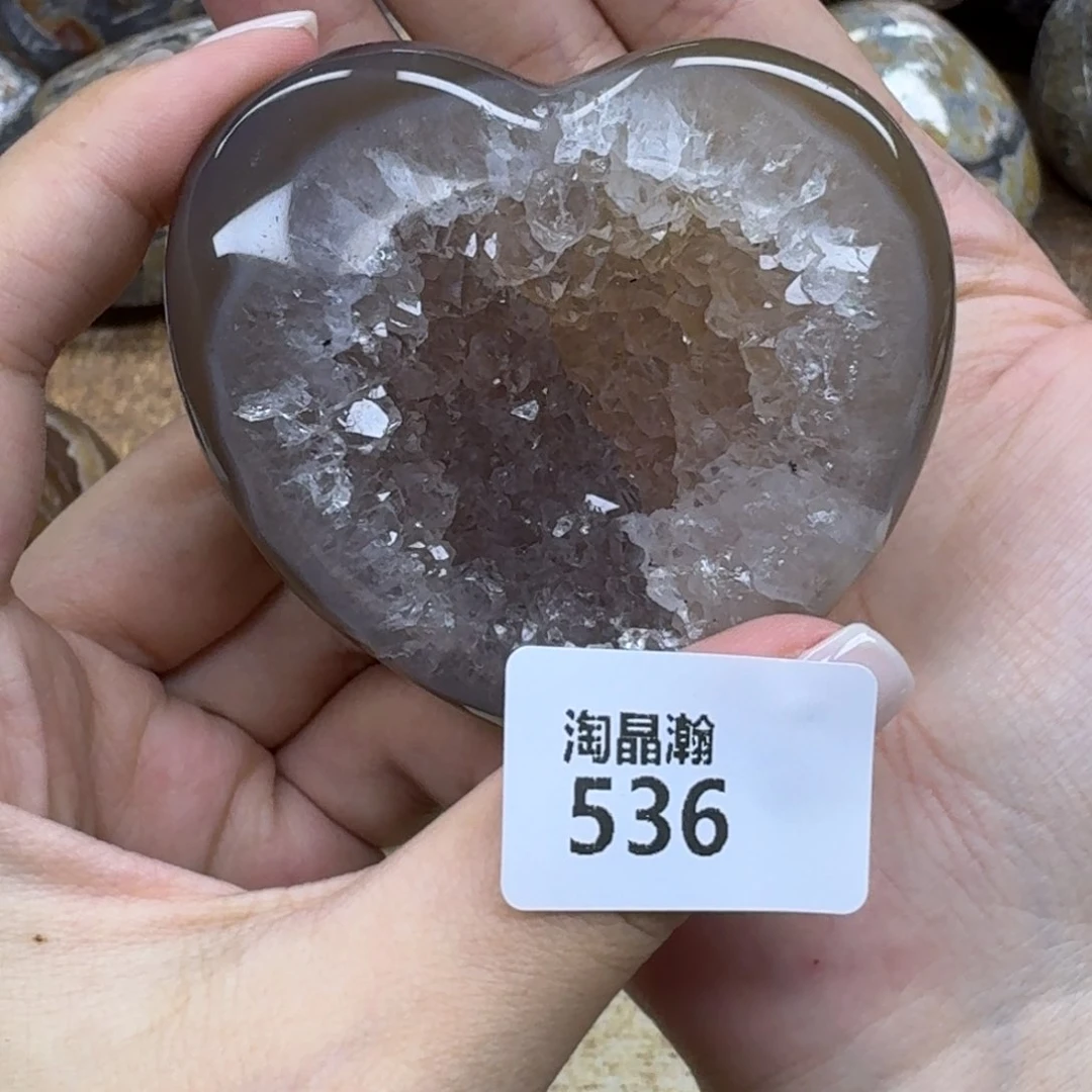 未镶嵌水晶大型摆件（非配饰）