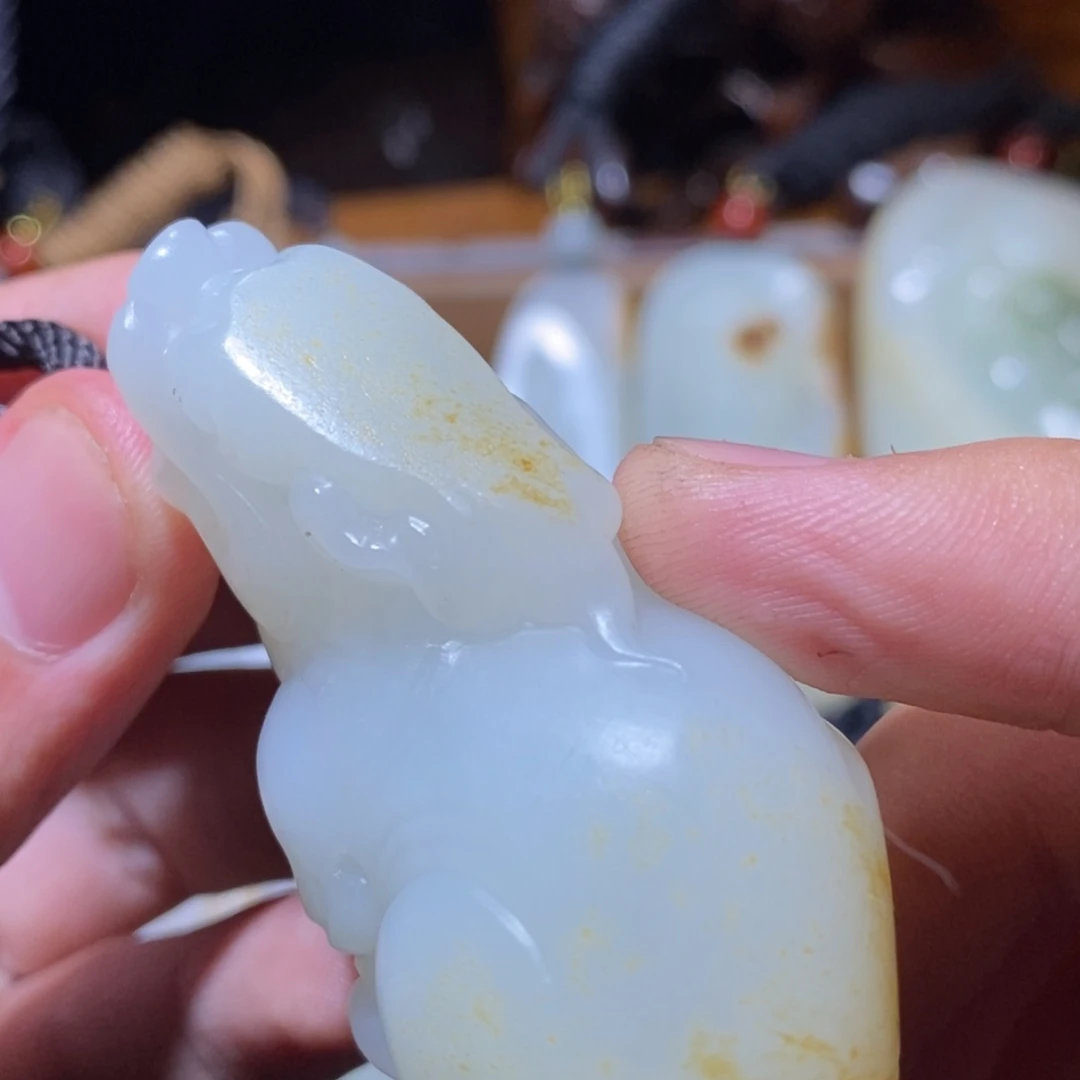 颈饰未镶嵌和田玉纯*们
