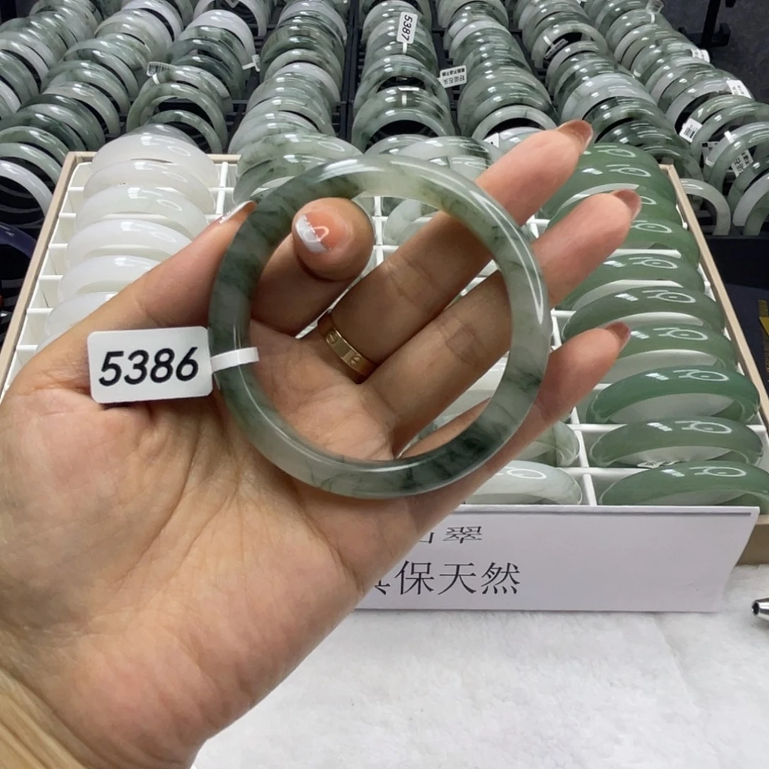 未镶嵌手镯石英质玉5386