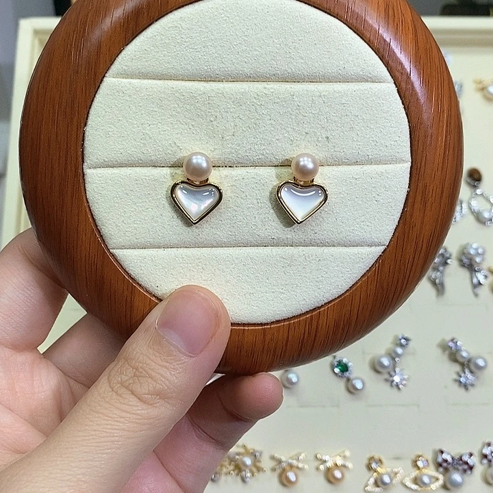 未镶嵌耳饰淡水珍珠