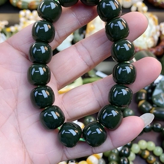 未镶嵌手链透闪石质玉账**常