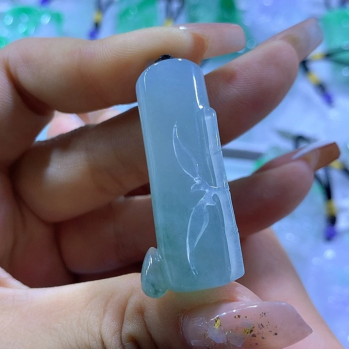 翡翠未镶嵌颈饰天然翡翠Ａ货吊坠