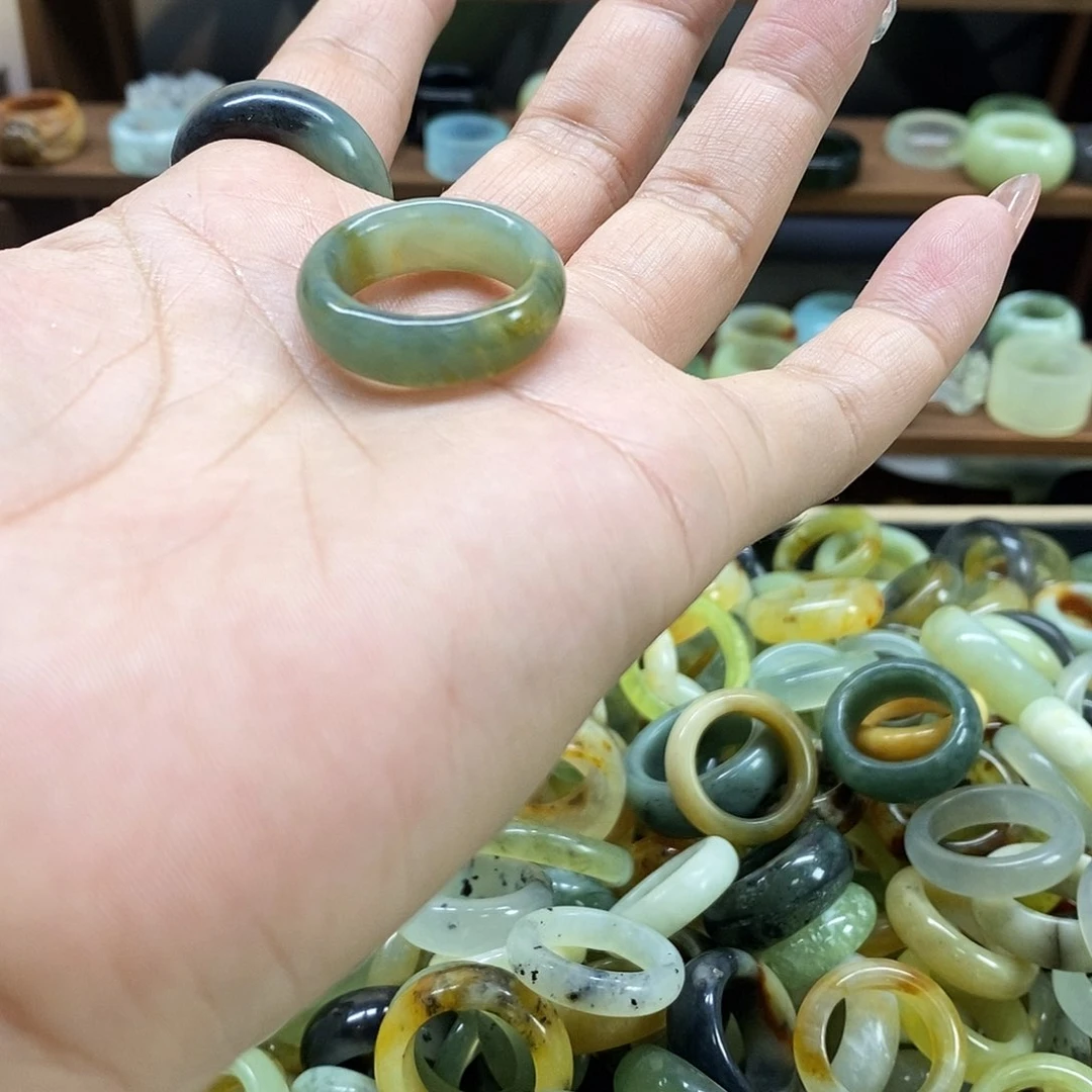 岫玉戒指未镶嵌丝**鸣