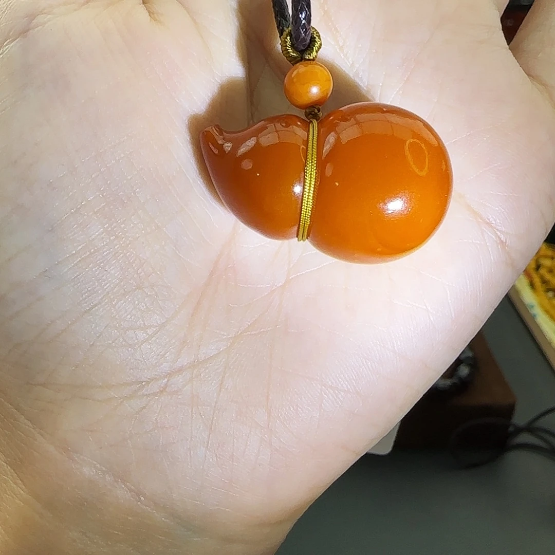 琥珀未镶嵌颈饰吊坠