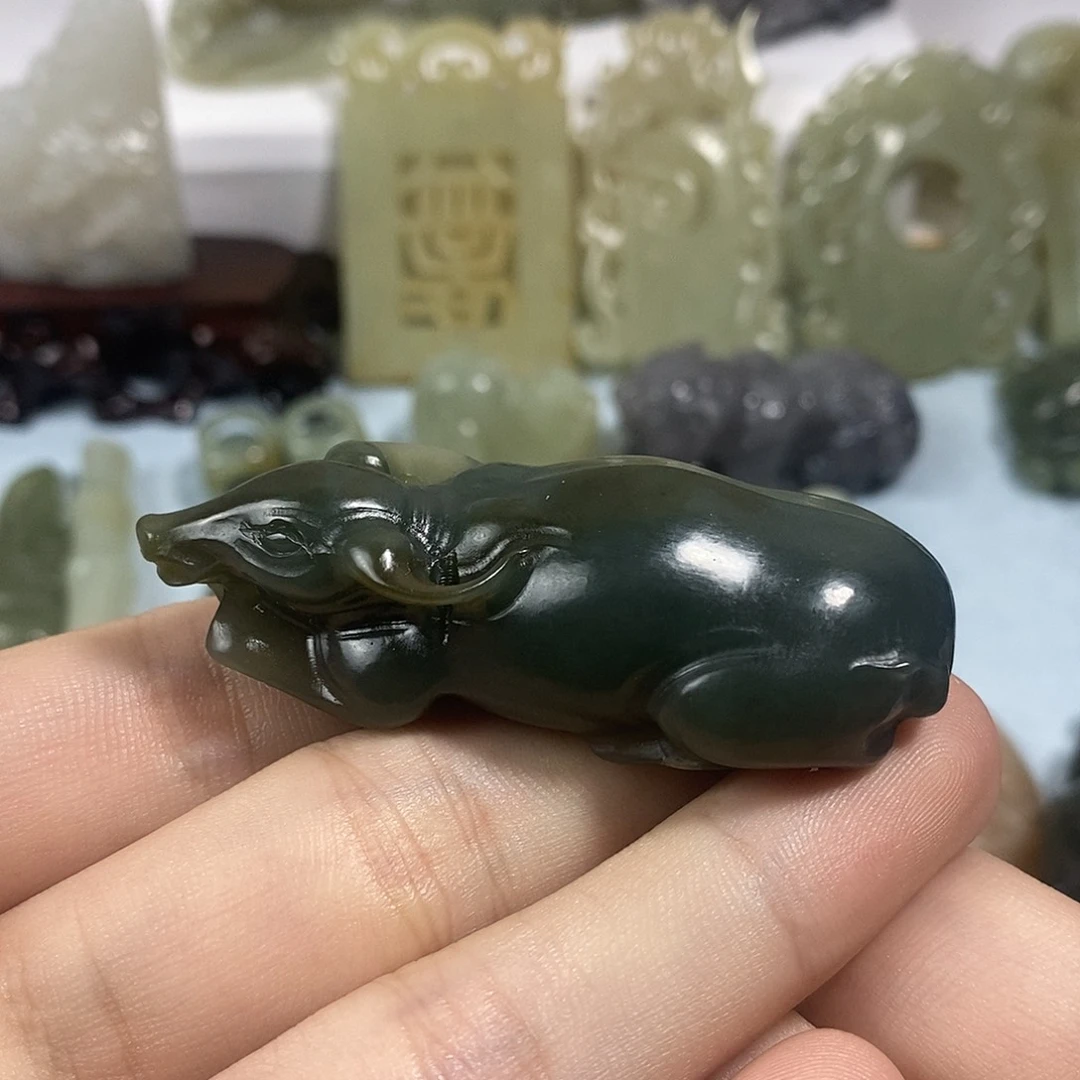 和田玉未镶嵌挂件