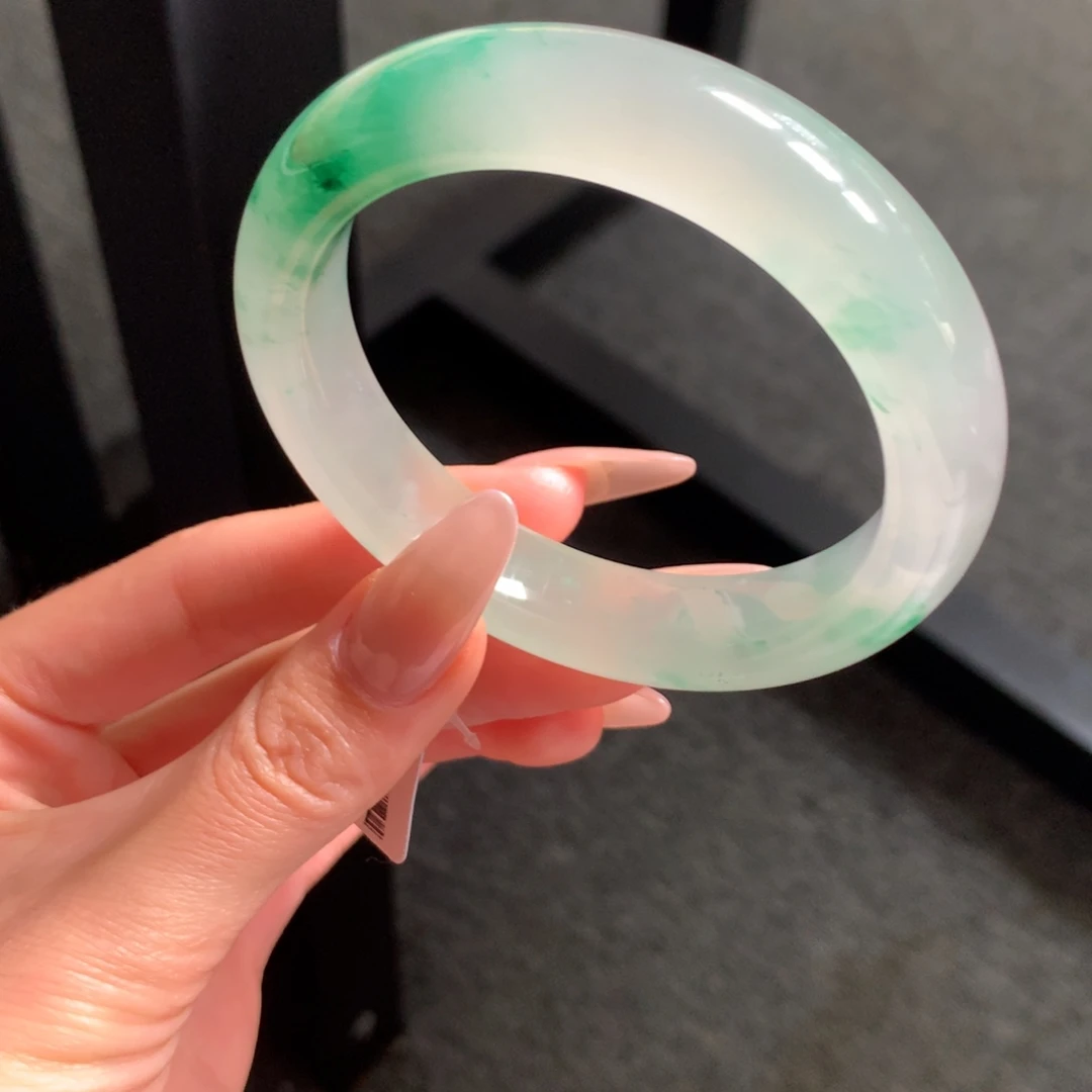 石英质玉未镶嵌手镯