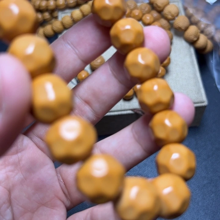 猴头核桃手串啦啦啦