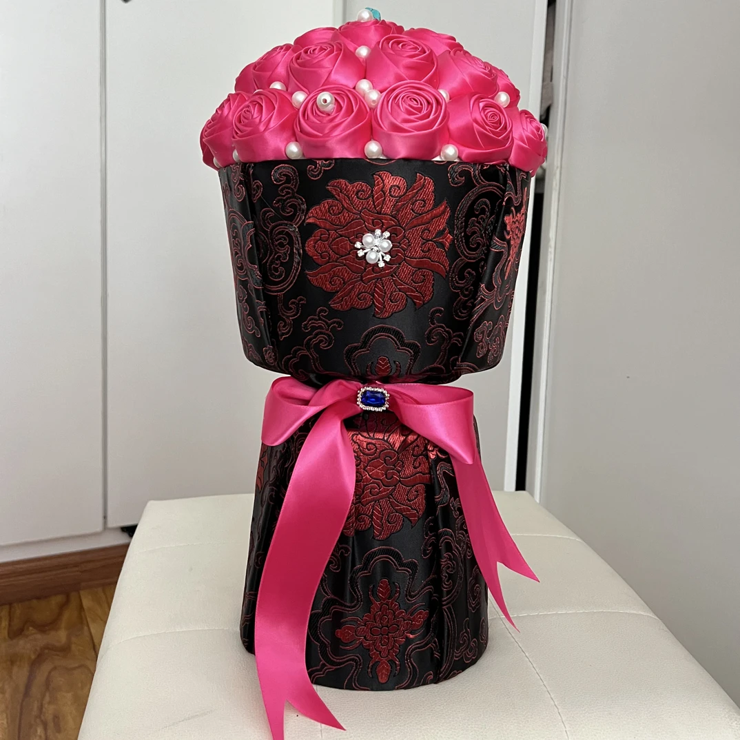 藏式手工玫瑰花束永生花精致美观适合订婚结婚送礼
