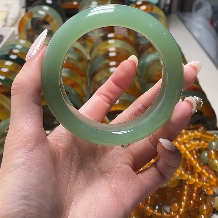 蛇纹石玉未镶嵌手镯58.7