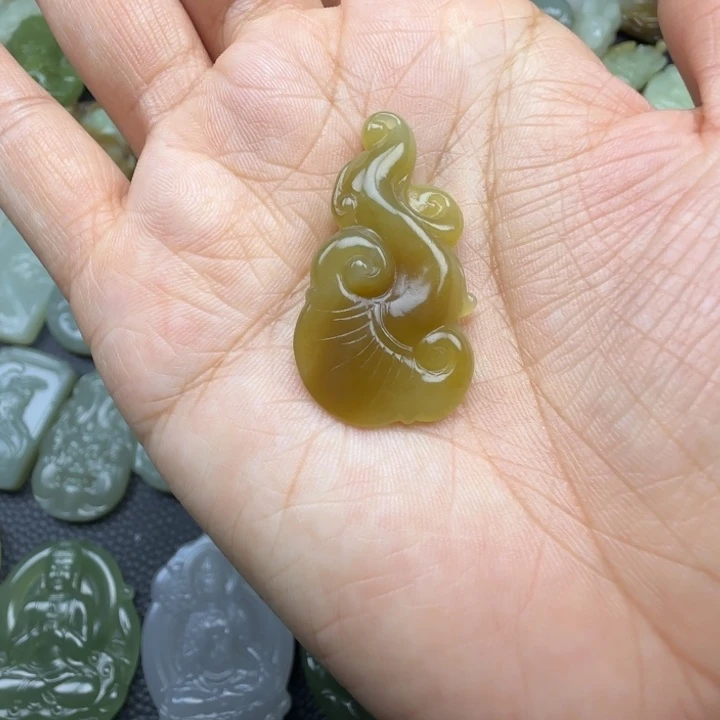 和田玉未镶嵌珠宝奇石