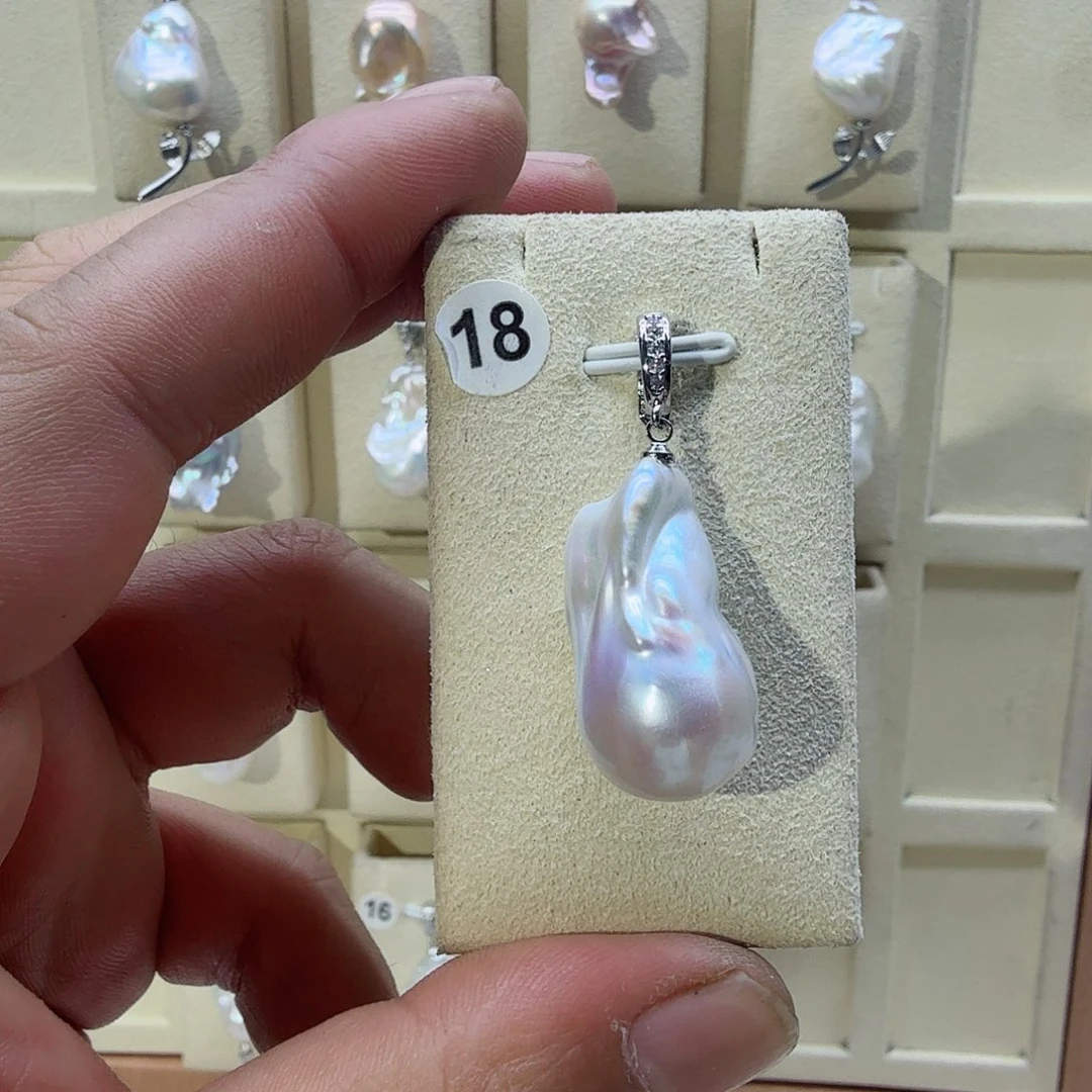 淡水珍珠合金颈饰